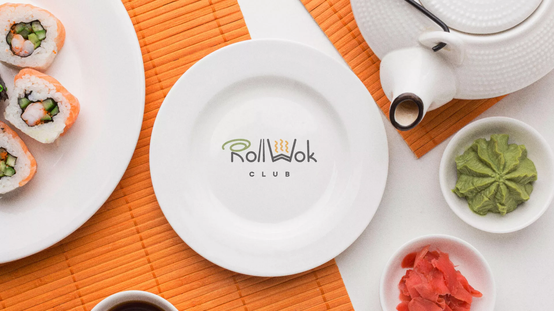 Разработка логотипа и фирменного стиля суши-бара «Roll Wok Club» в Горняке